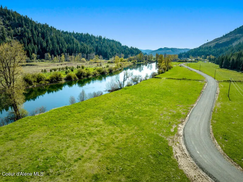 21 Horn Hooked Lane St. Maries, ID 83861