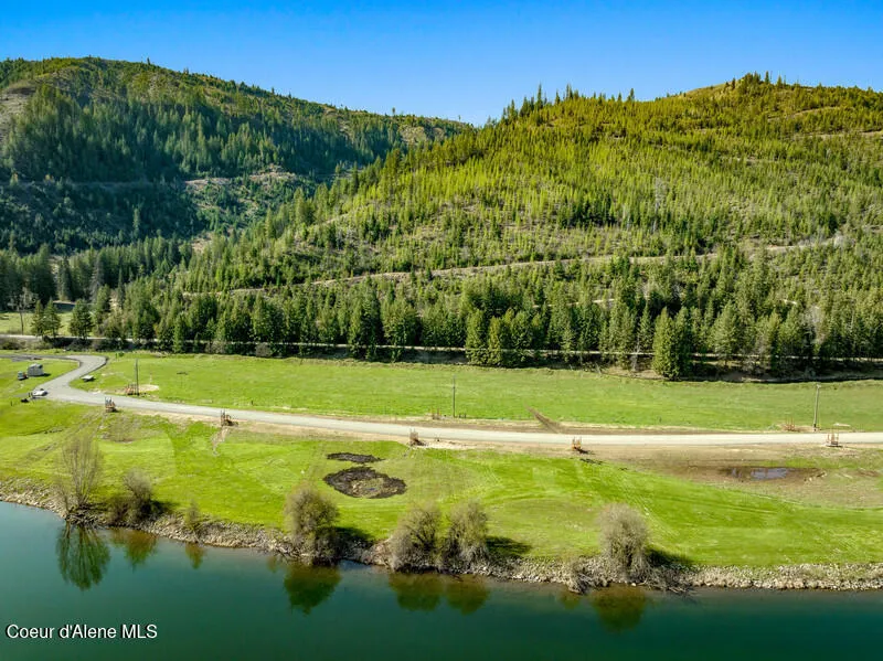20 Horn Hooked Lane St. Maries, ID 83861