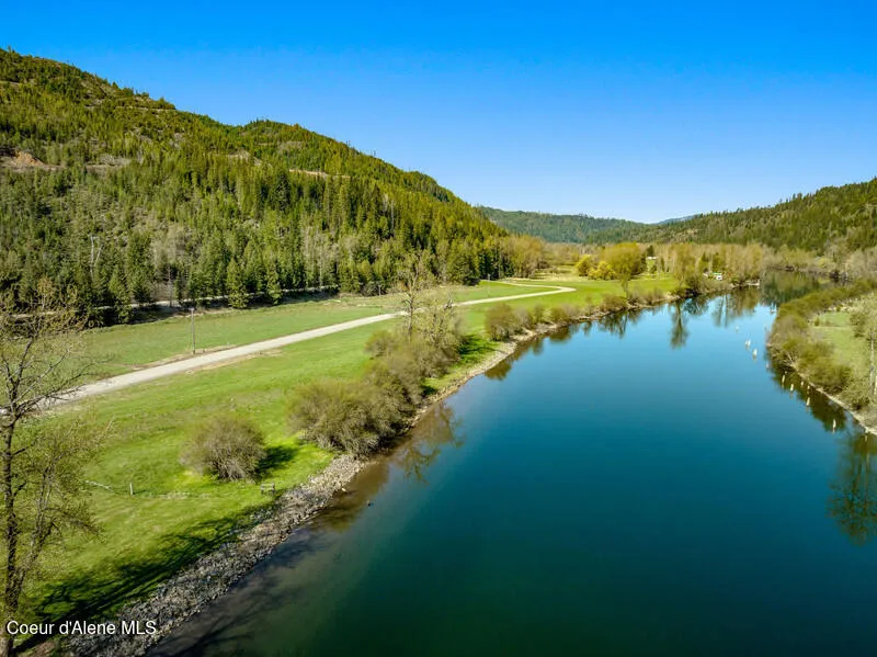 20 Horn Hooked Lane St. Maries, ID 83861