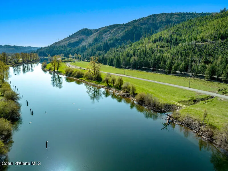 20 Horn Hooked Lane St. Maries, ID 83861