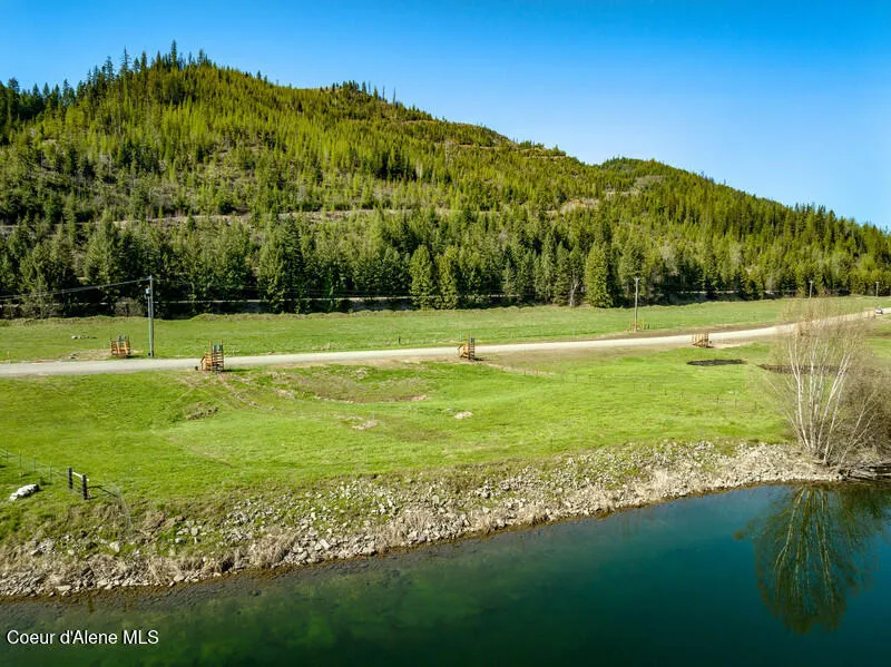 20 Horn Hooked Lane St. Maries, ID 83861