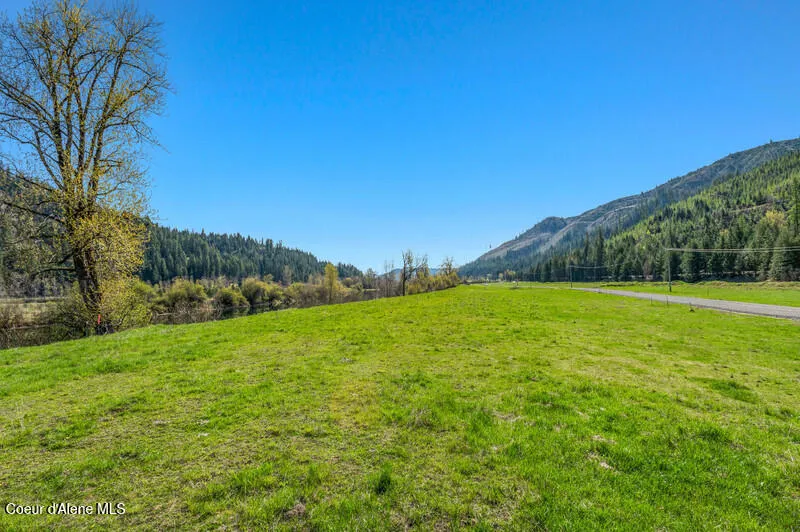 19 Horn Hooked Lane St. Maries, ID 83861