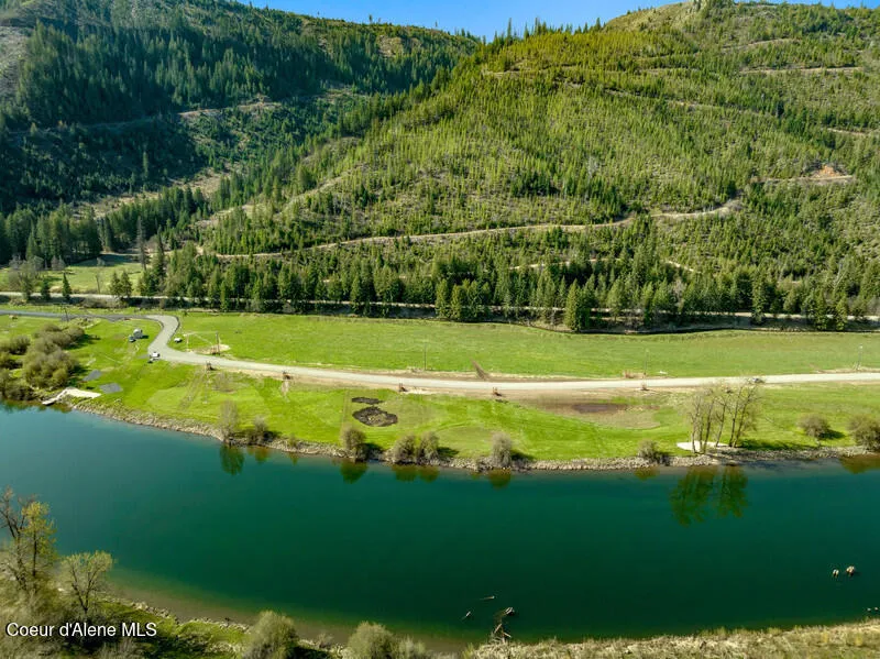 19 Horn Hooked Lane St. Maries, ID 83861