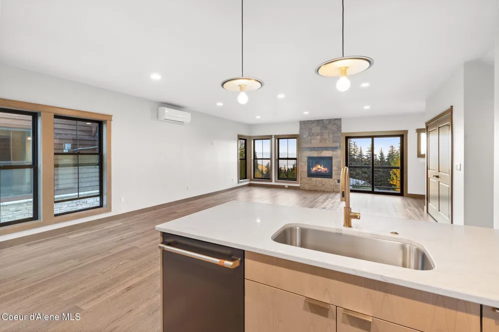 42 Olaf Court Sandpoint, ID 83864