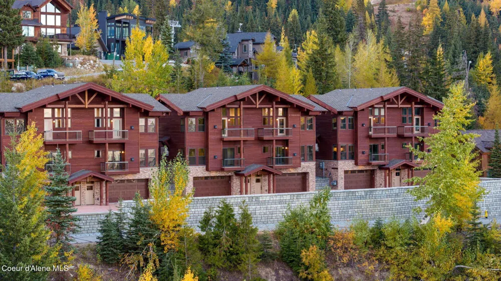 28 Olaf Court Sandpoint, ID 83864