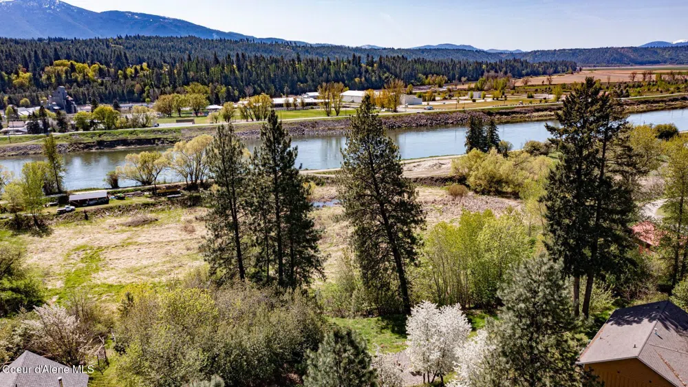 6616 Comanche Street Bonners Ferry, ID 83805