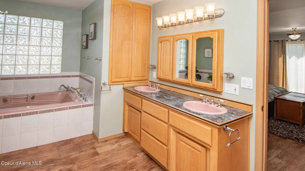 6616 Comanche Street Bonners Ferry, ID 83805