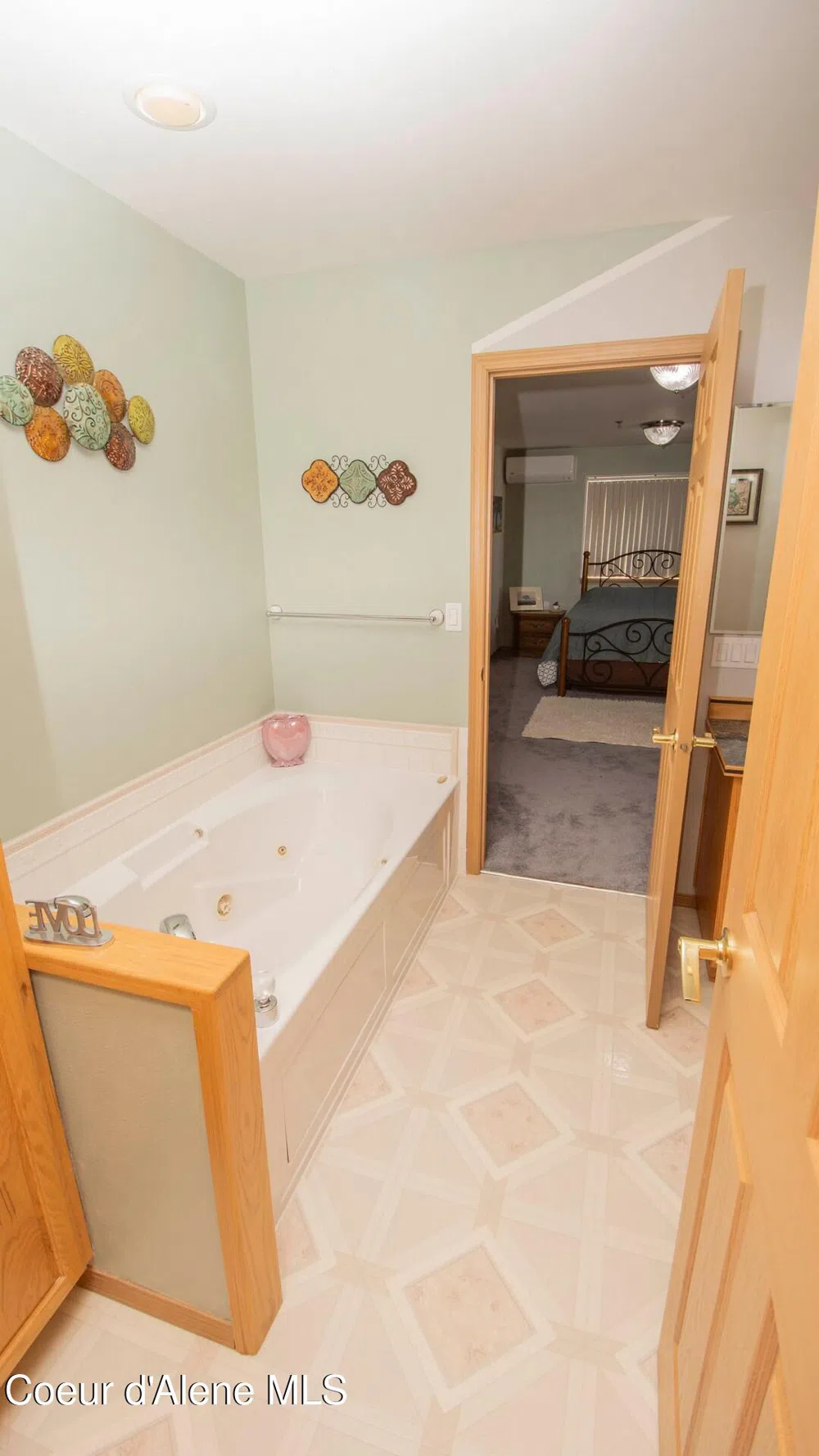 6616 Comanche Street Bonners Ferry, ID 83805