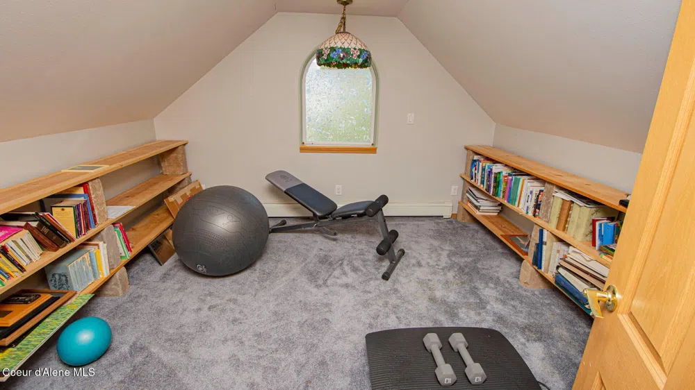 6616 Comanche Street Bonners Ferry, ID 83805