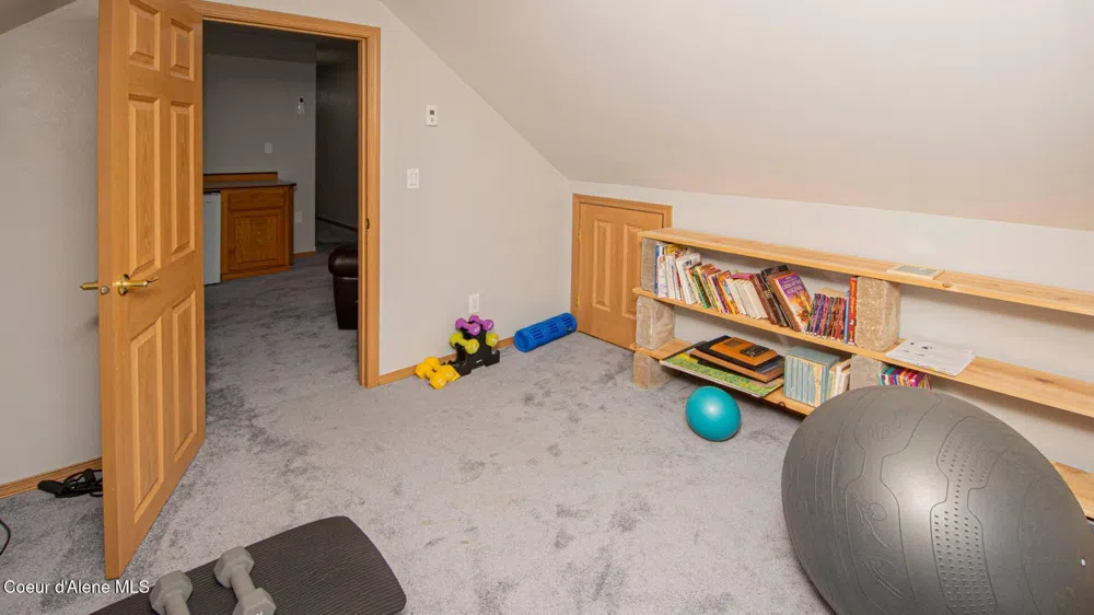 6616 Comanche Street Bonners Ferry, ID 83805