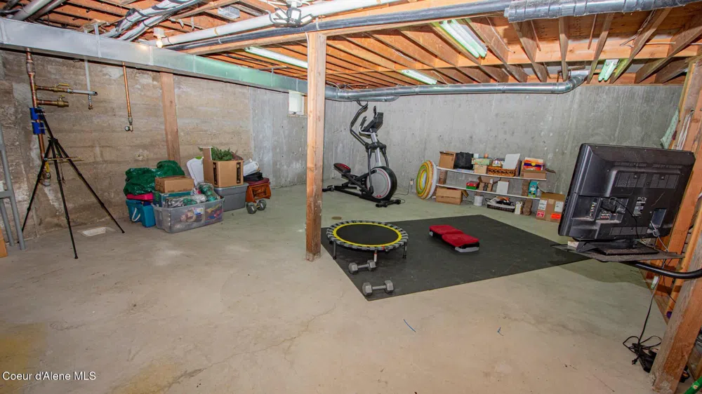 6616 Comanche Street Bonners Ferry, ID 83805