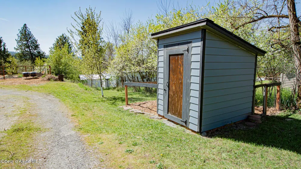 6616 Comanche Street Bonners Ferry, ID 83805