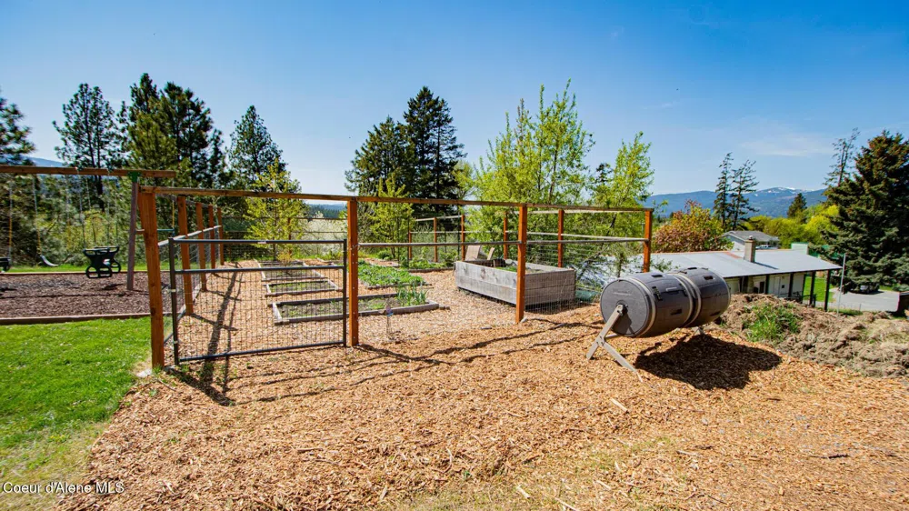 6616 Comanche Street Bonners Ferry, ID 83805