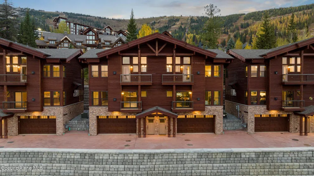 32 Olaf Court Sandpoint, ID 83864