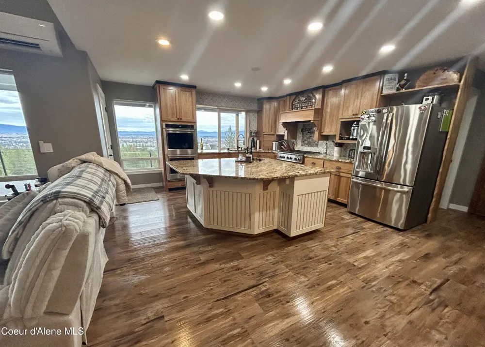 10320 PAYMENT PEAK ROAD Hauser, ID 83854