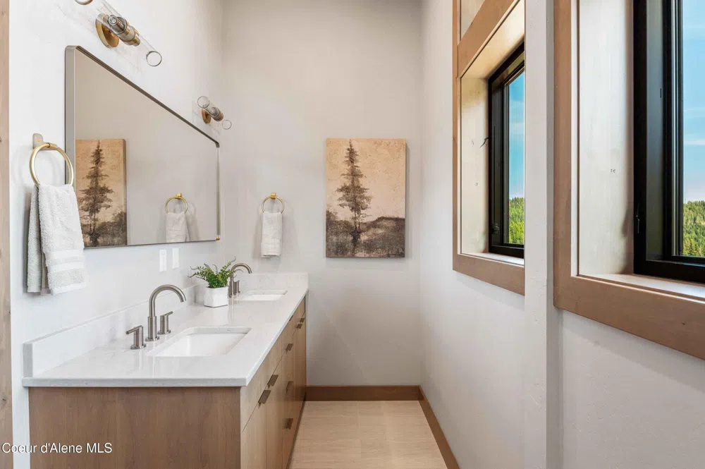 38 Olaf Court Sandpoint, ID 83864