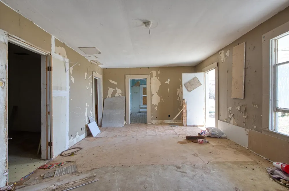 100 W Dalewood Street Richland, TX 76681