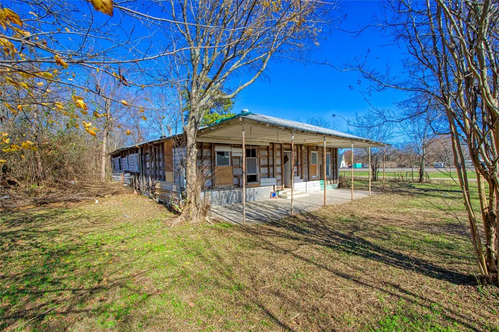 100 W Dalewood Street Richland, TX 76681