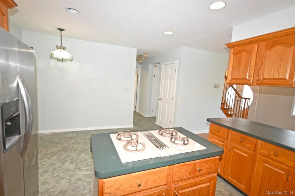 2198 Willow Street Wantagh, NY 11793