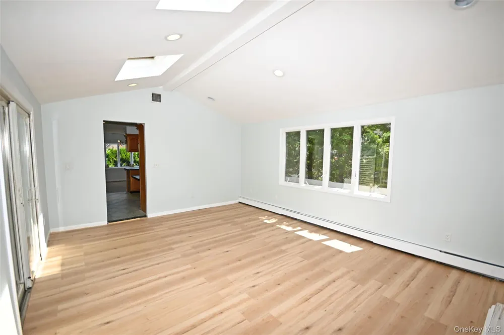 2198 Willow Street Wantagh, NY 11793