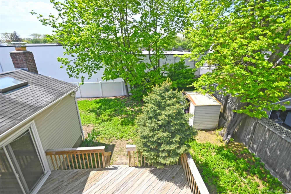 2198 Willow Street Wantagh, NY 11793