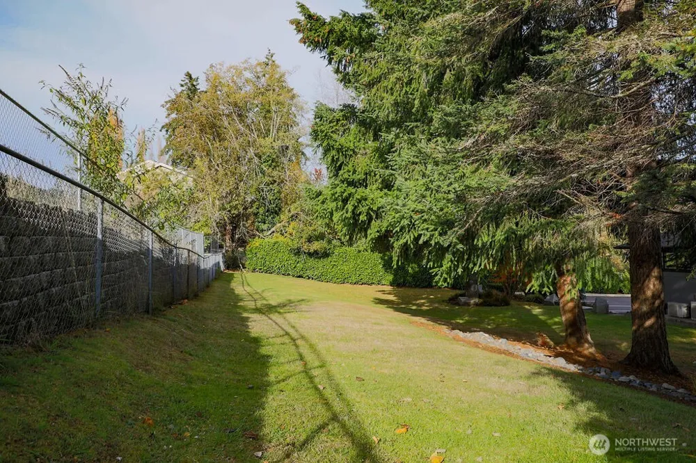 1111 NW Lowell Street Silverdale, WA 98383