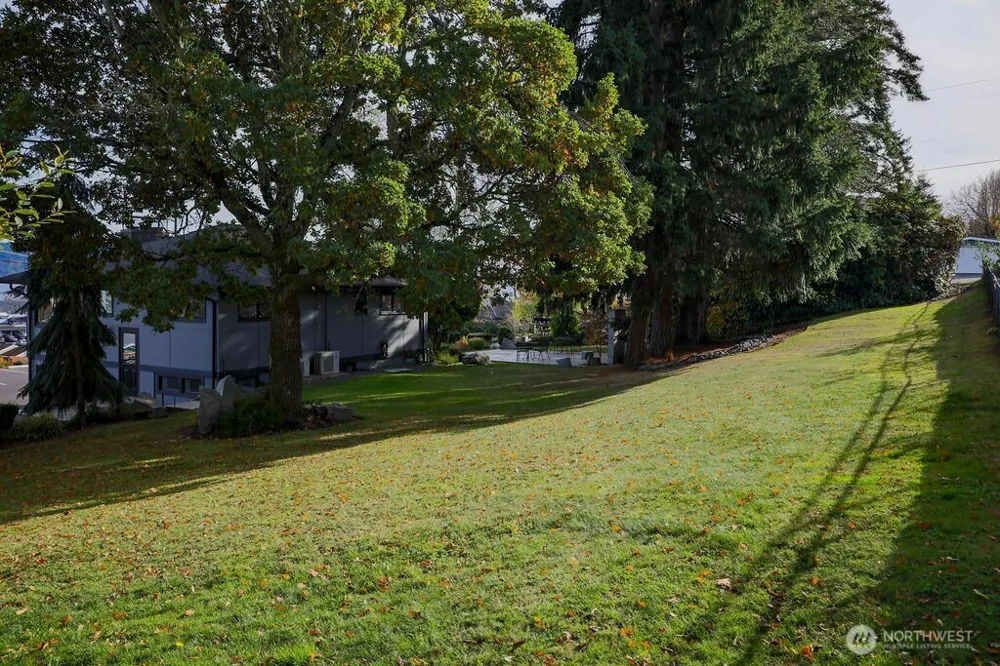1111 NW Lowell Street Silverdale, WA 98383
