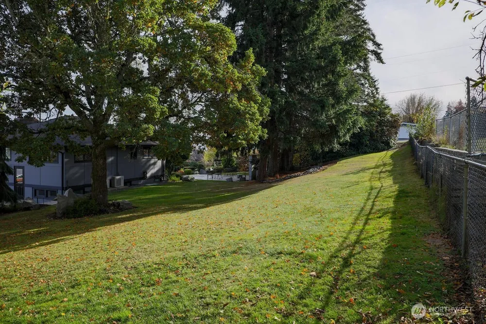 1111 NW Lowell Street Silverdale, WA 98383