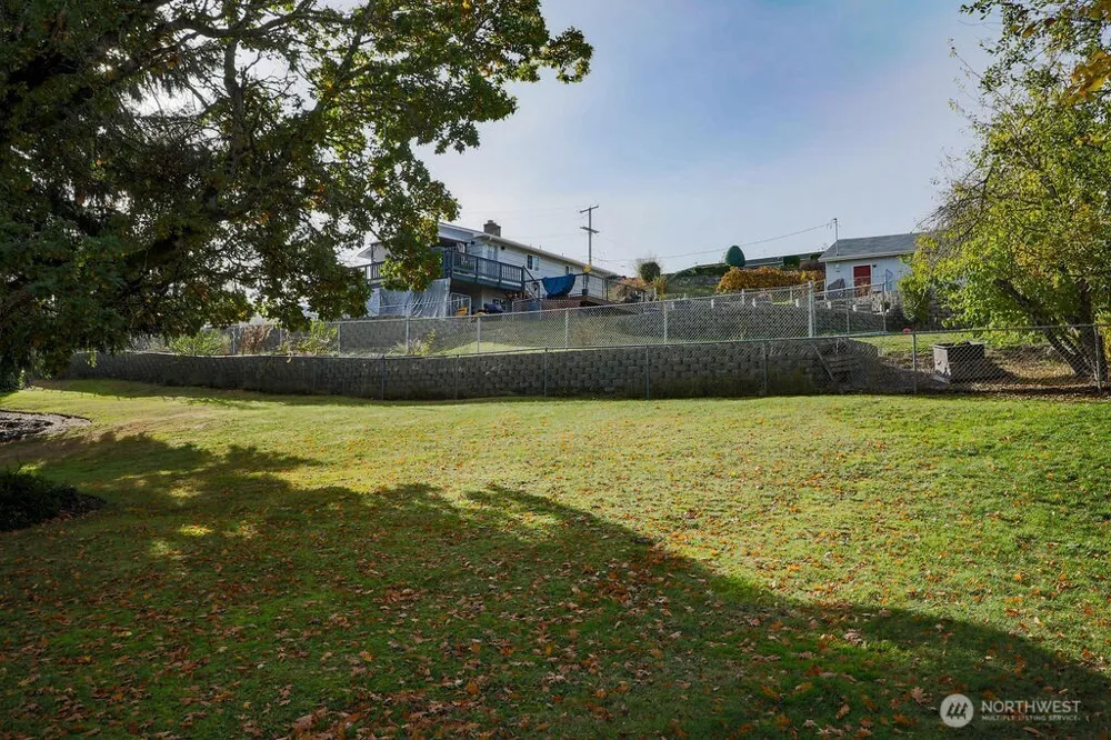 1111 NW Lowell Street Silverdale, WA 98383