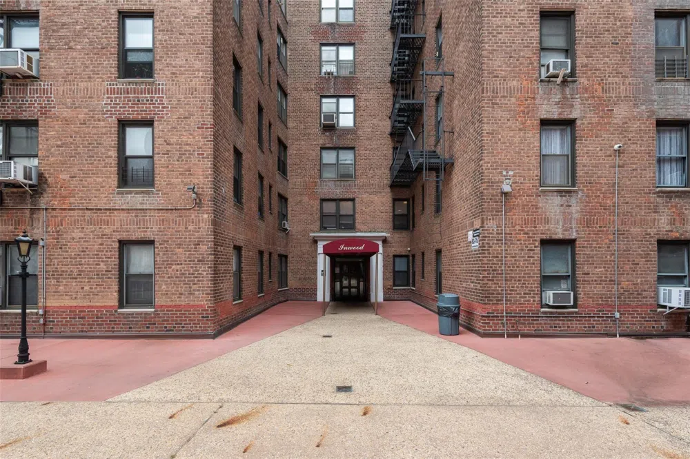 83-75 Woodhaven Boulevard #1E Woodhaven, NY 11421