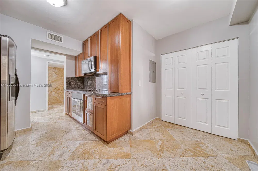 8888 Collins Ave #201 Surfside, FL 33154