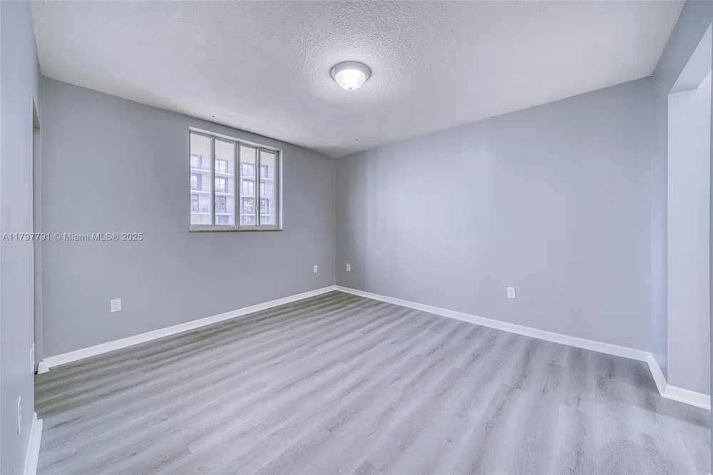 8888 Collins Ave #201 Surfside, FL 33154