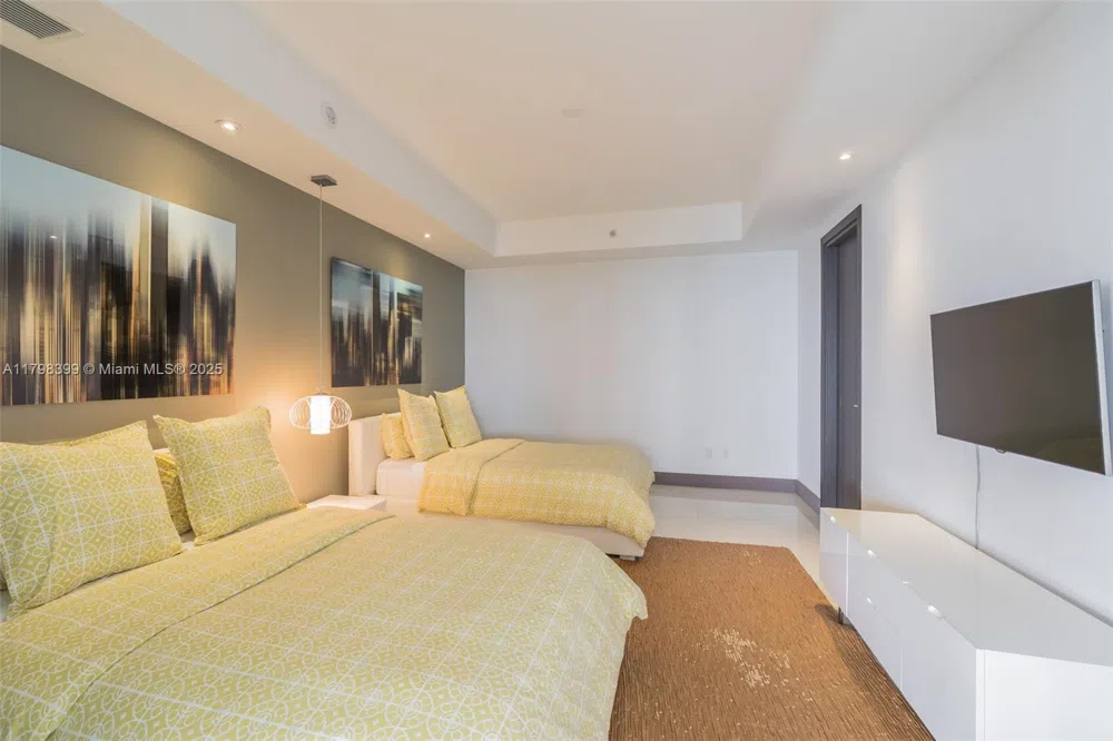 9703 Collins Ave #2100 Bal Harbour, FL 33154