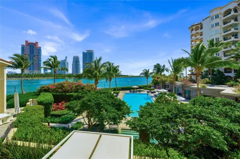 7025 Fisher Island Dr #7025