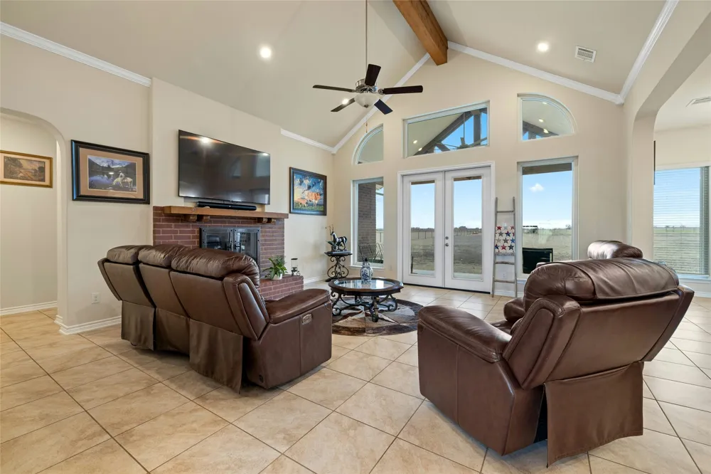 1800 County Road 305 Jarrell, TX 76537