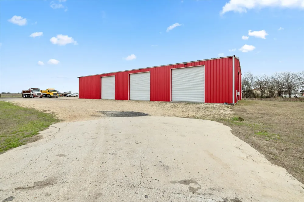 1800 County Road 305 Jarrell, TX 76537