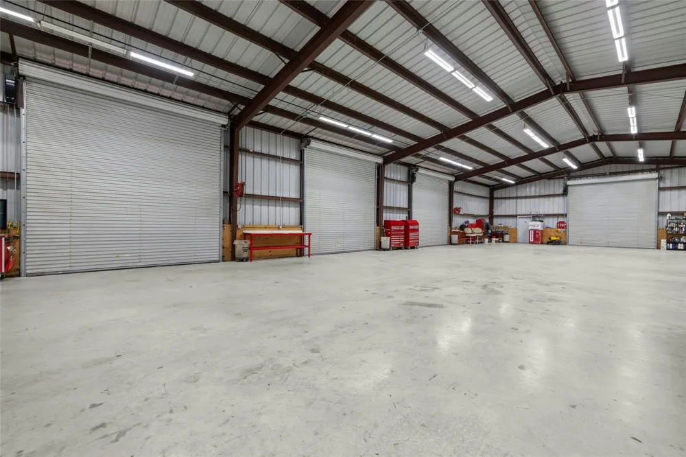 1800 County Road 305 Jarrell, TX 76537