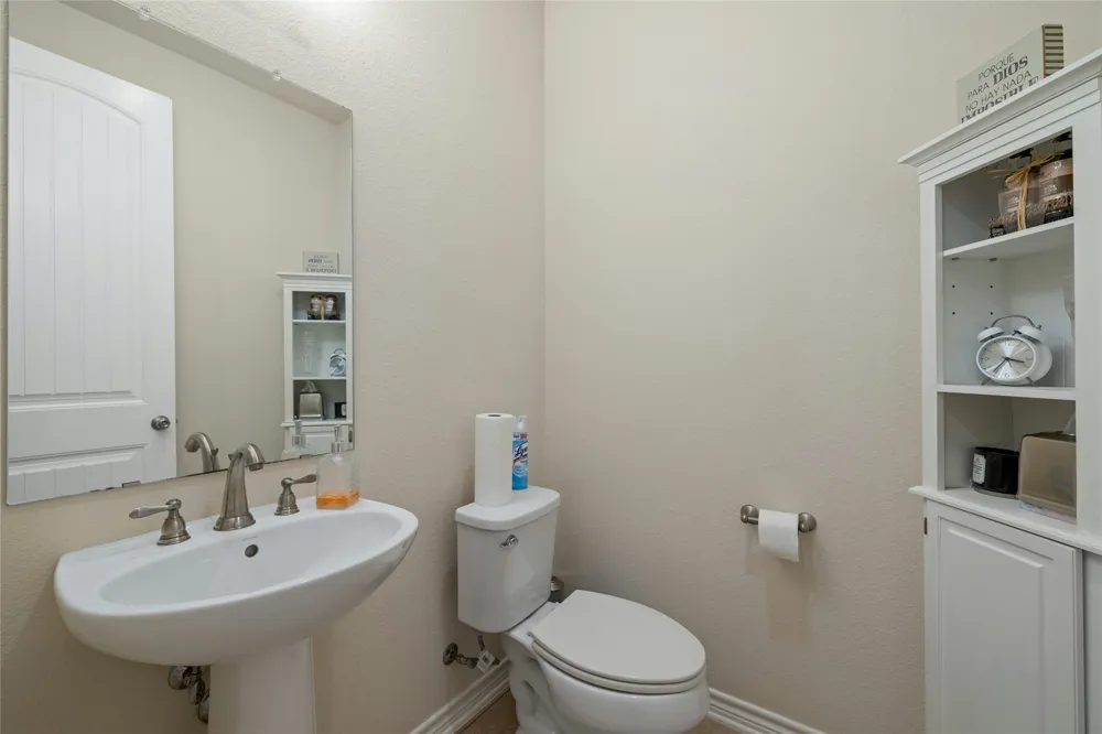1800 County Road 305 Jarrell, TX 76537