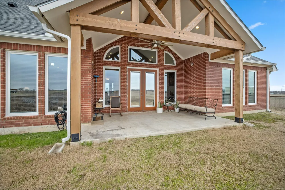 1800 County Road 305 Jarrell, TX 76537