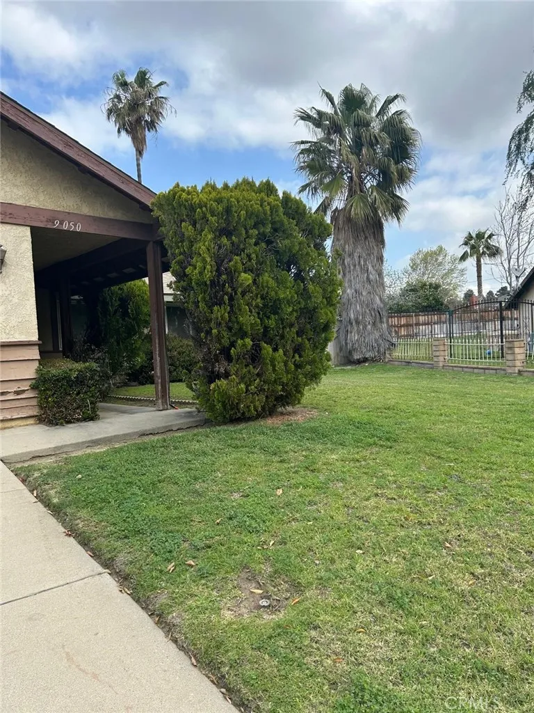 9050 Dumond Drive Fontana, CA 92335