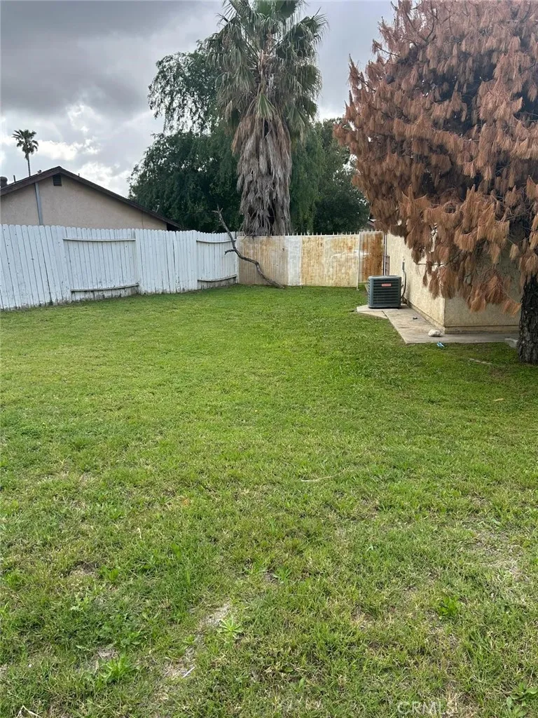 9050 Dumond Drive Fontana, CA 92335
