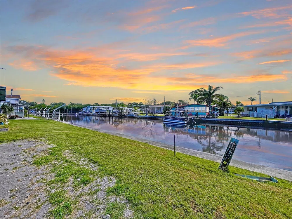 18 YAWL LANE #18 Palm Harbor, FL 34683