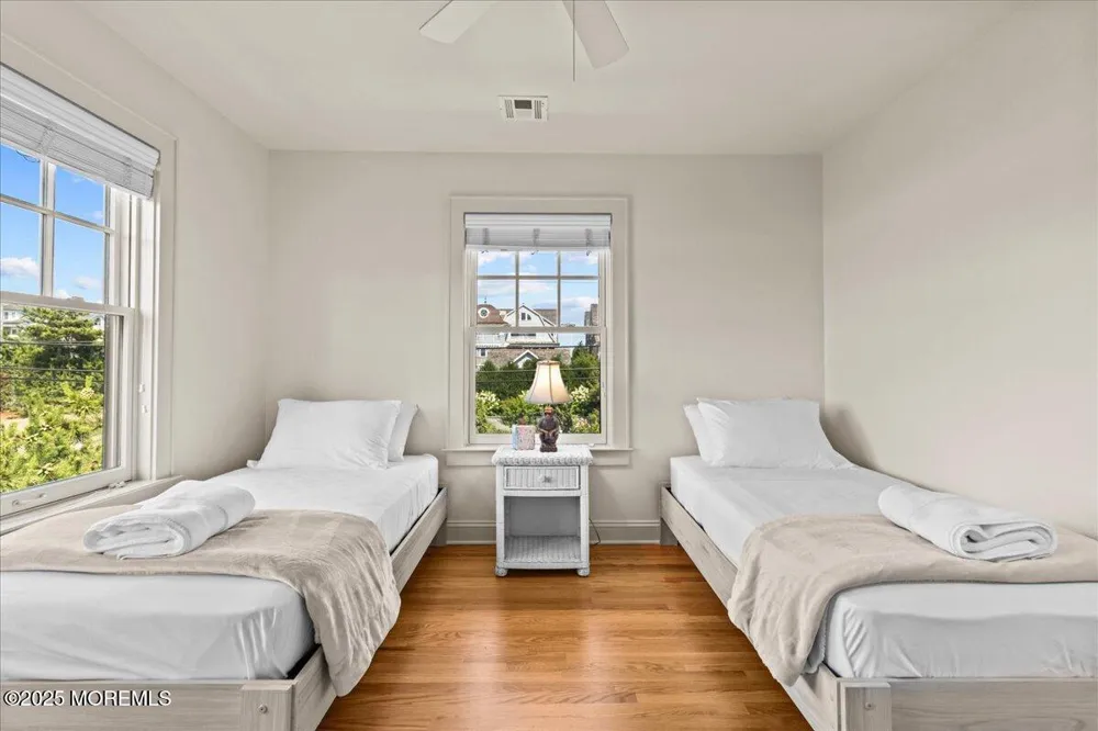 1043 Barnegat Lane Mantoloking, NJ 08738