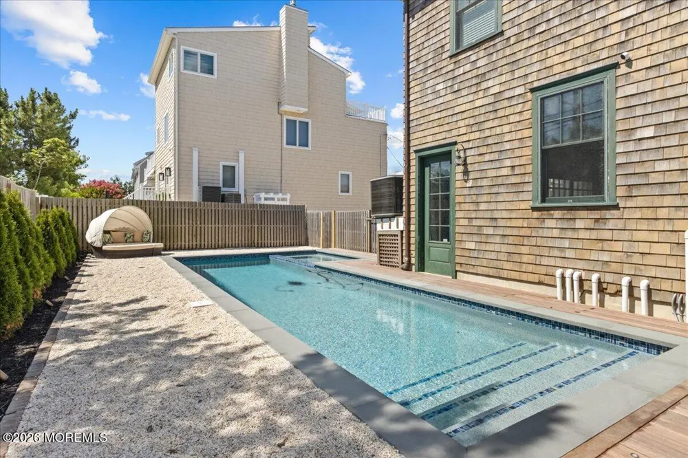 1043 Barnegat Lane Mantoloking, NJ 08738