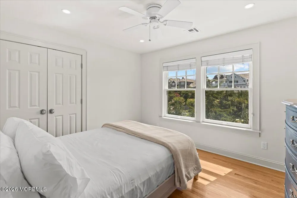 1043 Barnegat Lane Mantoloking, NJ 08738