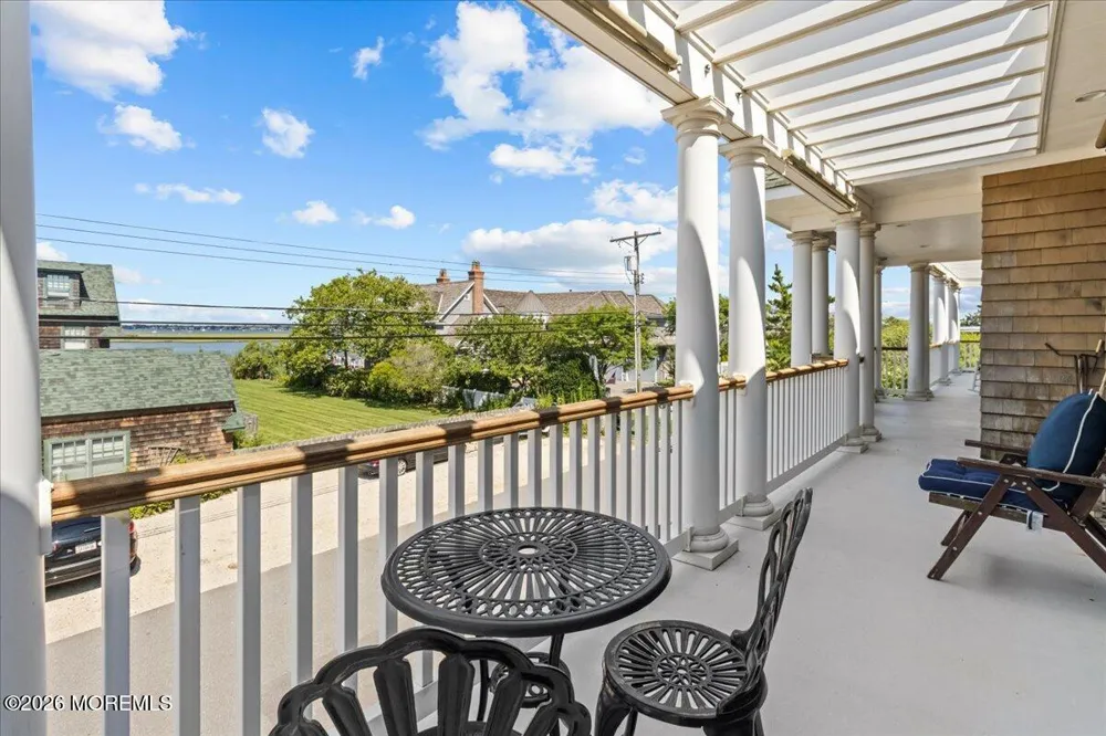 1043 Barnegat Lane Mantoloking, NJ 08738