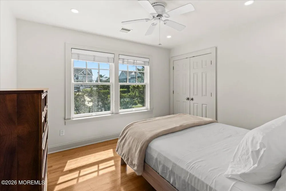 1043 Barnegat Lane Mantoloking, NJ 08738