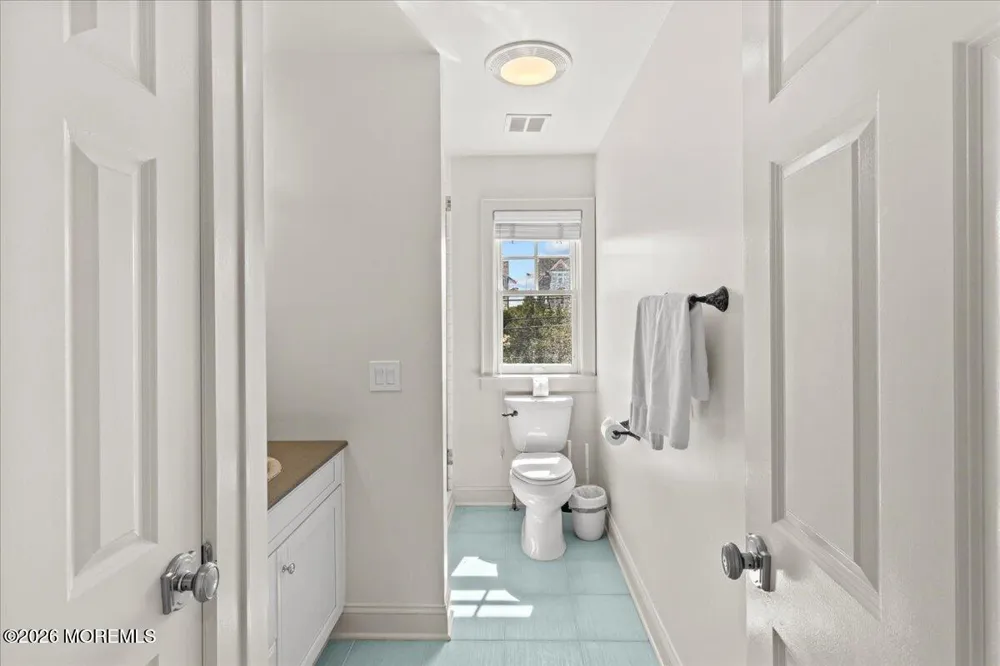 1043 Barnegat Lane Mantoloking, NJ 08738