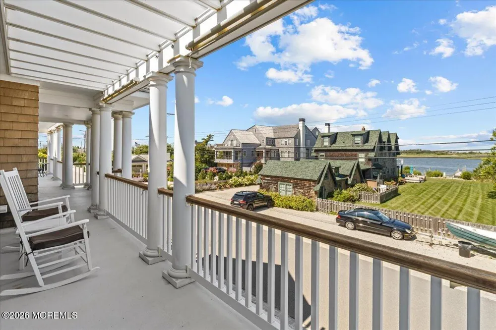 1043 Barnegat Lane Mantoloking, NJ 08738
