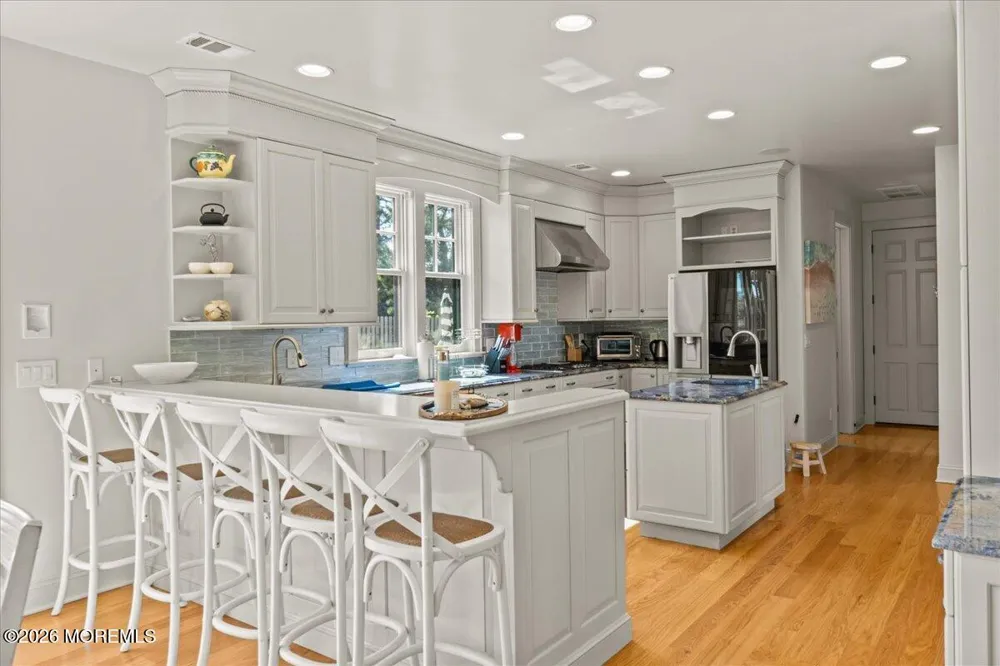 1043 Barnegat Lane Mantoloking, NJ 08738